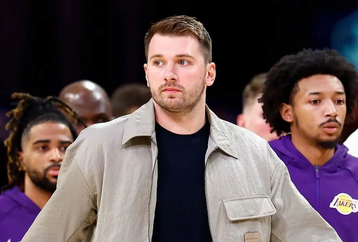 布置隐忧, 湖人主场迎, 东契奇缺阵